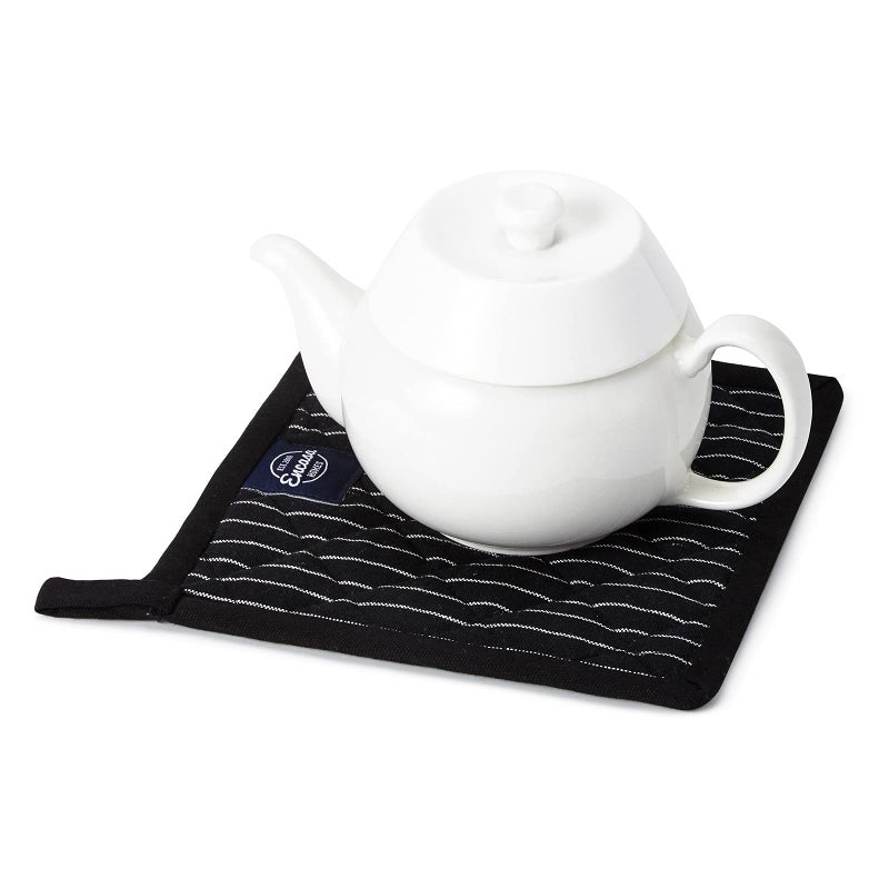 Encasa XO 8 inches Oven Microwave Potholders (2 pc Set) for Kitchen Cooking & Baking - Heat Resistant, Thick & Safe, Protection of Hands from Hot Utensils - Butcher Stripes Black - Image 4